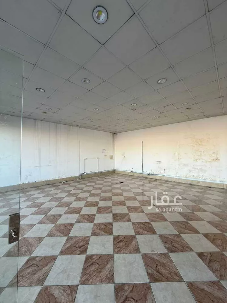 محل للإيجار في شارع طريق ابو هريرة, حي المروج, مدينة أبها, منطقة عسير صورة 3