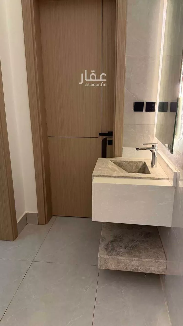 فيلا للبيع في شارع أحمد القيسي ، حي الرمال ، الرياض ، منطقة الرياض صورة 3