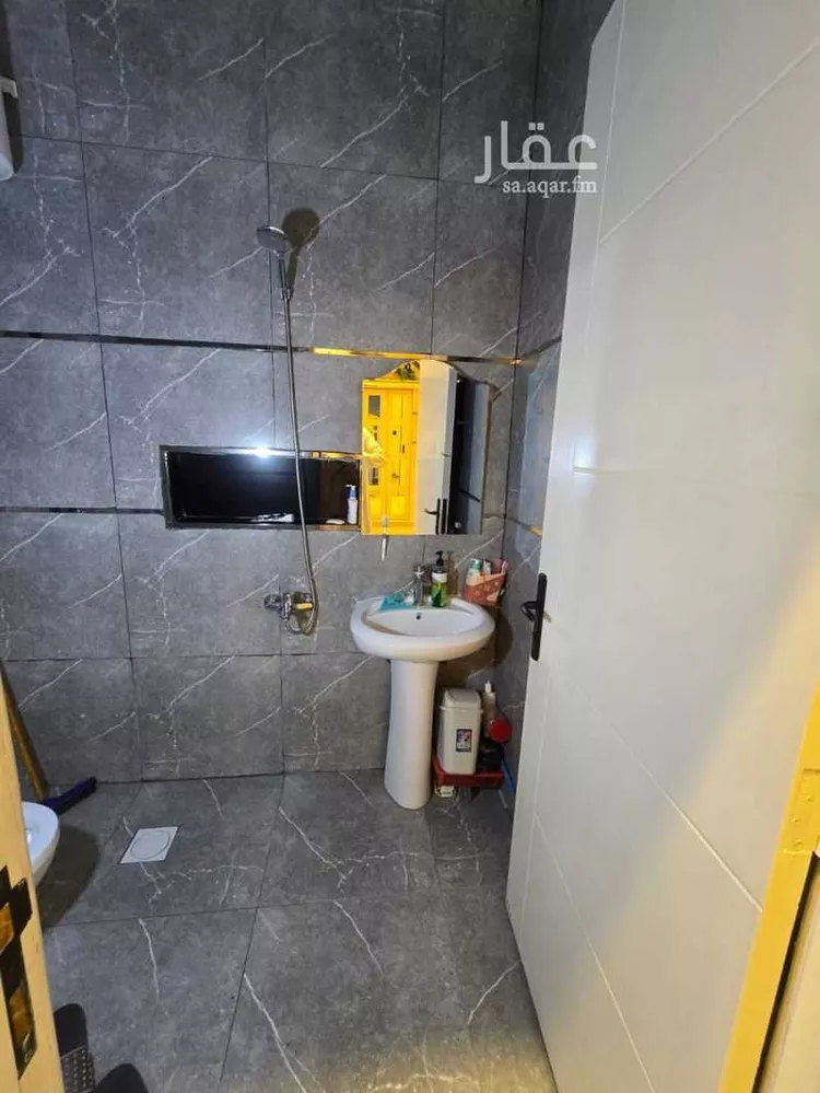 Floor for Sale in Riyadh Ad Dar Al Baida صورة 4