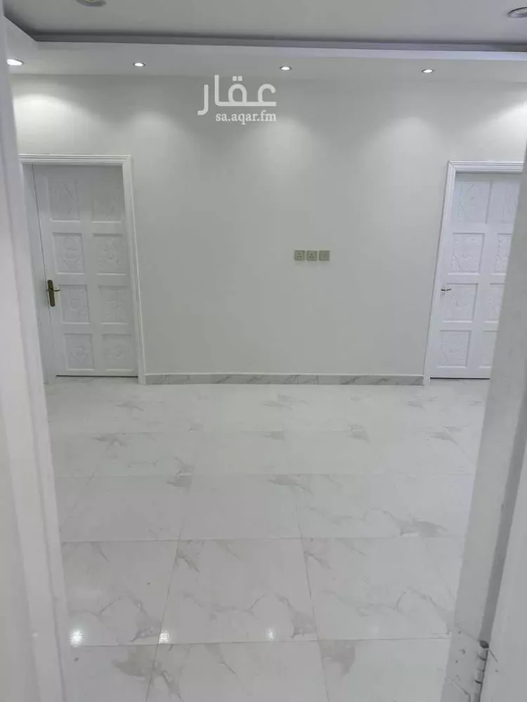 شقة للإيجار في شارع أوس بن قتادة ، حي الصفا ، الباحة ، منطقة الباحة