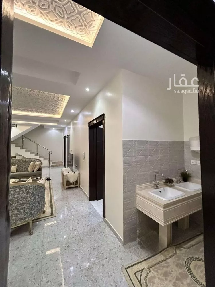 فيلا للبيع في شارع عبدالحميد بن صيفي, حي الرمال, مدينة الرياض, منطقة الرياض صورة 2