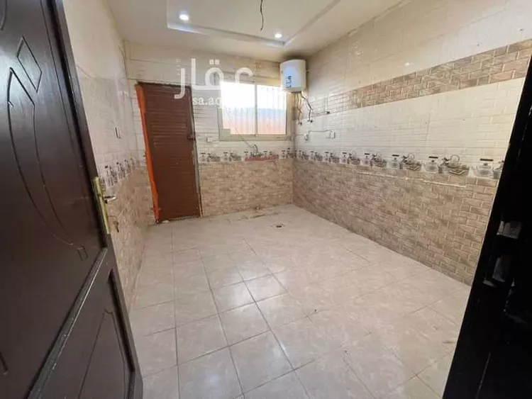 Floor for Rent in Tabuk Ar Rawdah 13