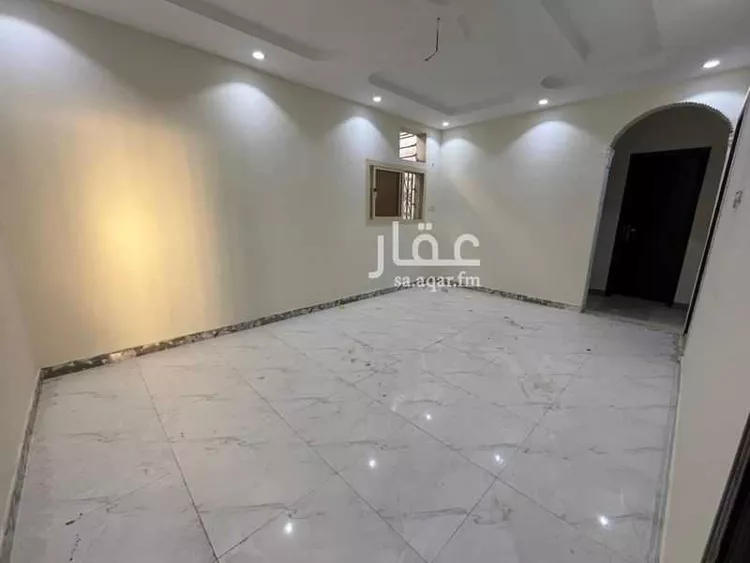Floor for Rent in Tabuk Ar Rawdah 11
