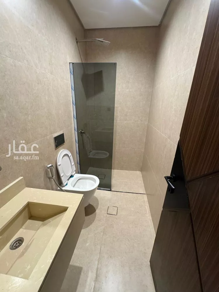 شقة للإيجار في شارع القرية العليا, حي الحمراء, مدينة الخبر, المنطقة الشرقية 9