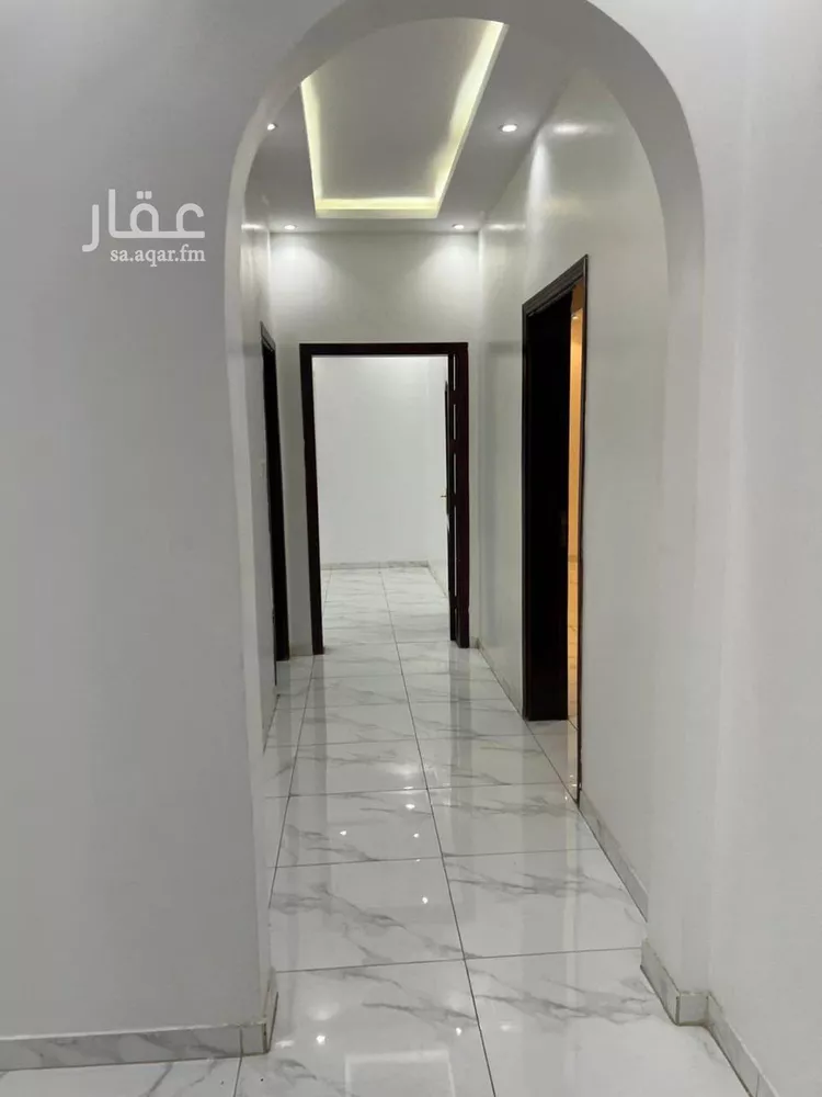 شقة للإيجار في شارع عبداللطيف ابن احمد, حي الملك فهد, مدينة المدينة المنورة, منطقة المدينة المنورة 8