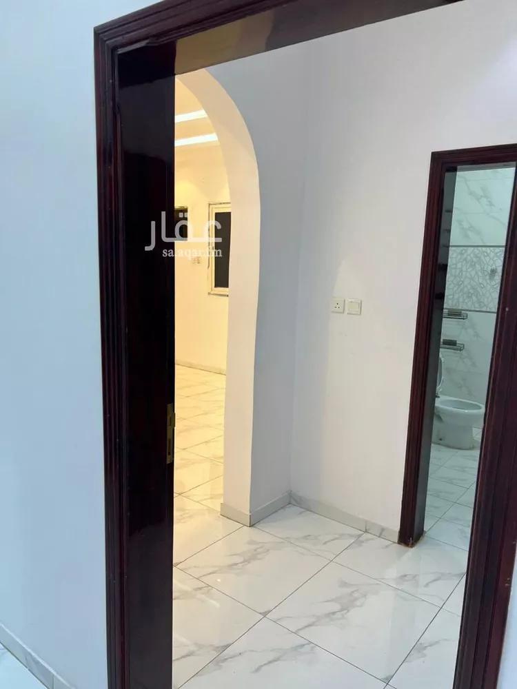 شقة للإيجار في شارع عبداللطيف ابن احمد, حي الملك فهد, مدينة المدينة المنورة, منطقة المدينة المنورة 9