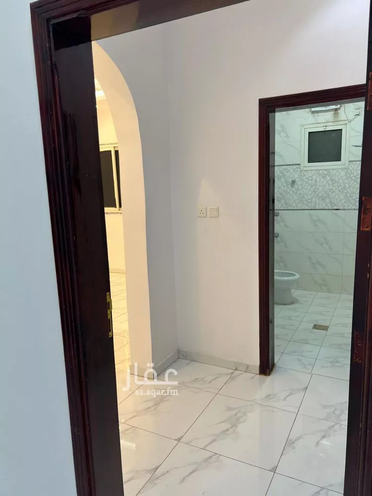 شقة للإيجار في شارع عبداللطيف ابن احمد, حي الملك فهد, مدينة المدينة المنورة, منطقة المدينة المنورة 13