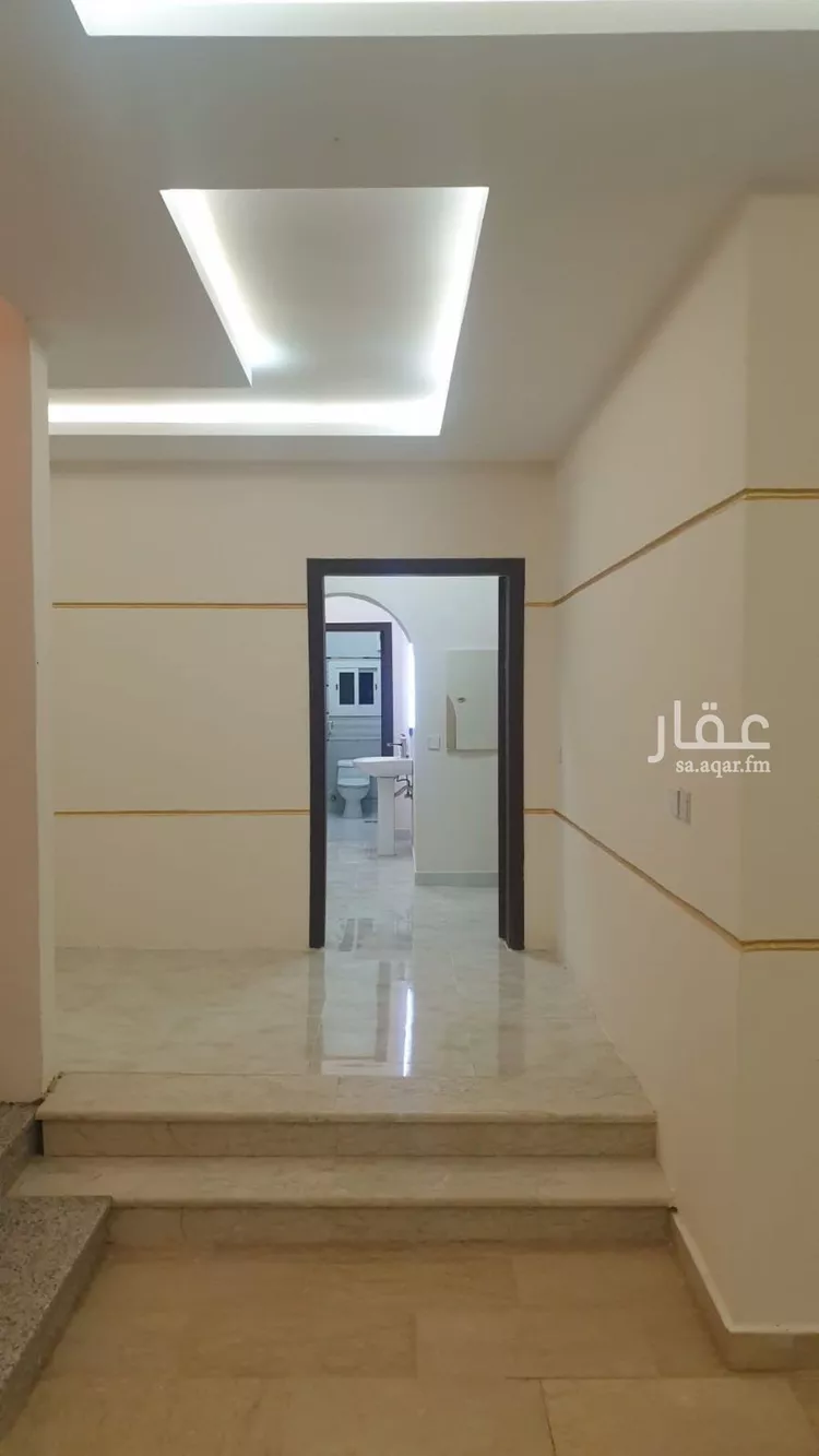 Building for Rent in Jeddah As Salhiyah 6