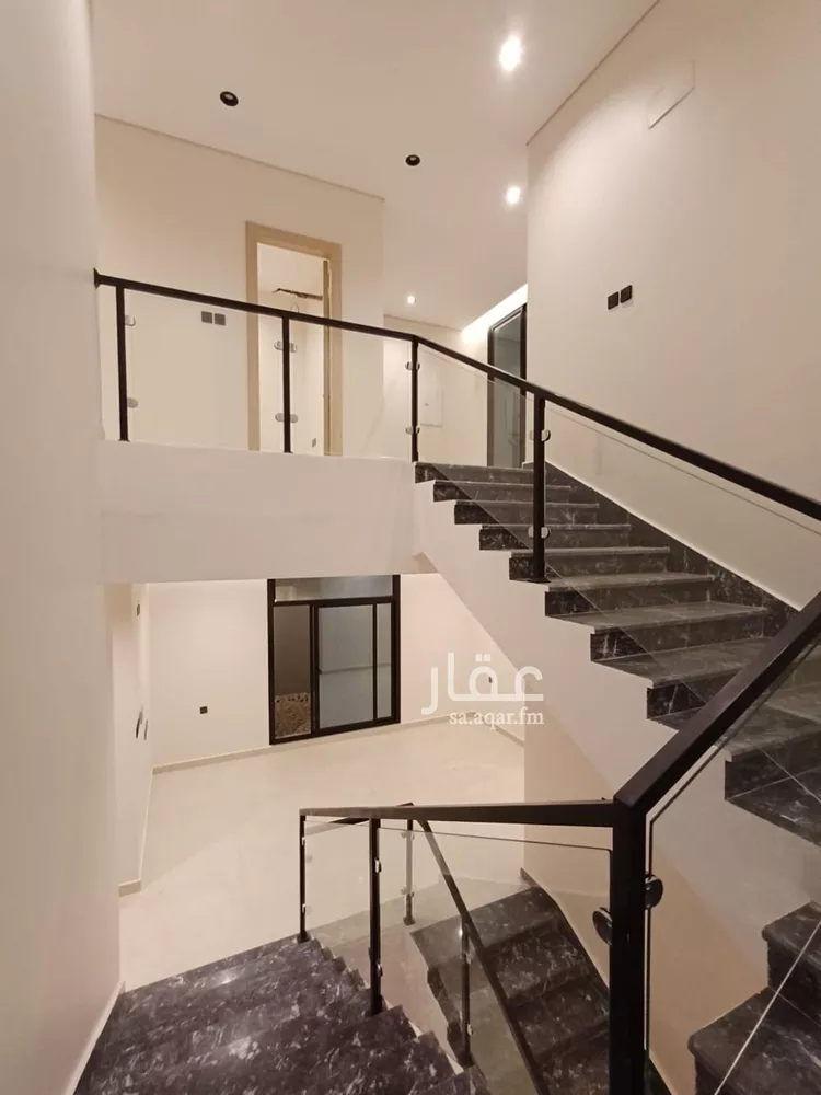 فيلا للبيع في شارع ناصر بن أحمد الخوي, حي الرحمانية, مدينة جدة, منطقة مكة المكرمة صورة 4