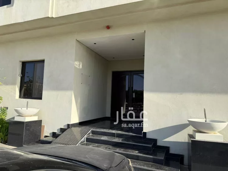 Floor for Rent in Riyadh Al Malqa 20