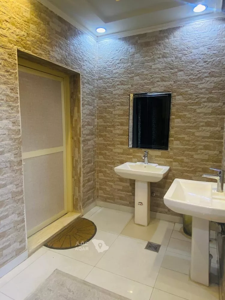 Villa for Sale in Riyadh Ishbiliyah 5