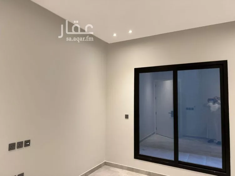Floor for Rent in Riyadh Al Malqa 13