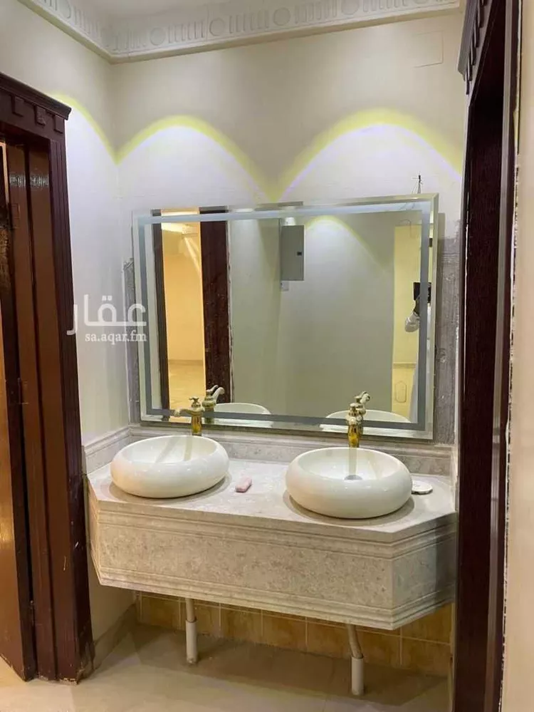 فيلا للبيع في شارع عبدالله بن قيس, حي إشبيلية, مدينة الرياض, منطقة الرياض صورة 3