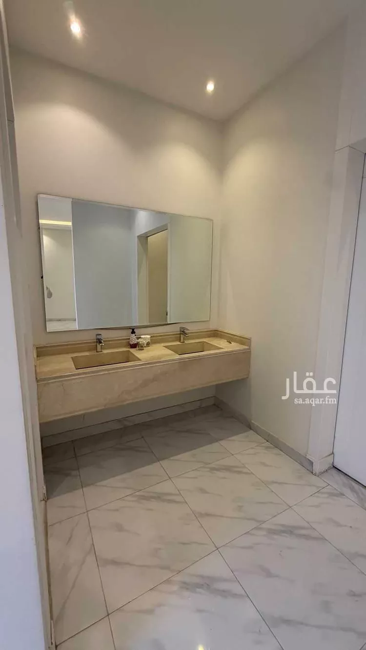 فيلا للإيجار في شارع محمد بن جريج, حي العارض, مدينة الرياض, منطقة الرياض 9