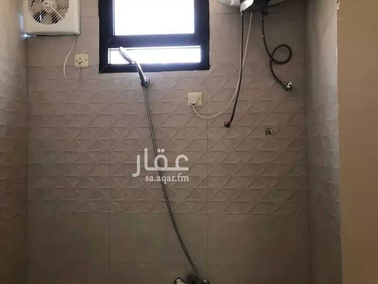 فيلا للبيع في شارع عيسى بن لهيعة, حي المطار القديم, مدينة بريدة, منطقة القصيم صورة 4