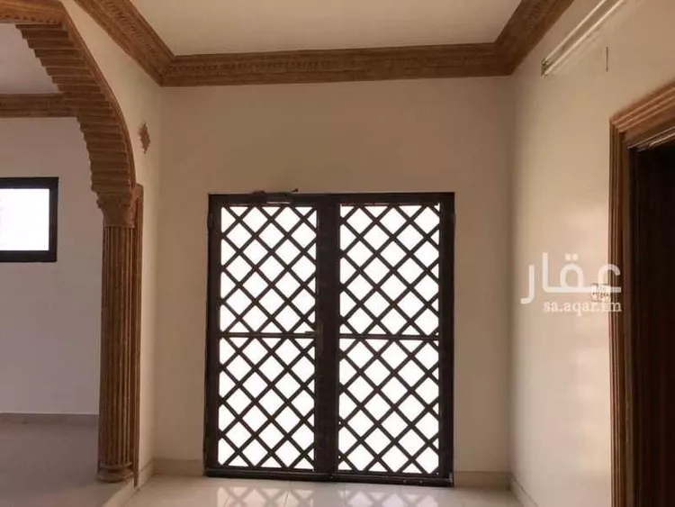 فيلا للبيع في شارع عيسى بن لهيعة, حي المطار القديم, مدينة بريدة, منطقة القصيم صورة 2