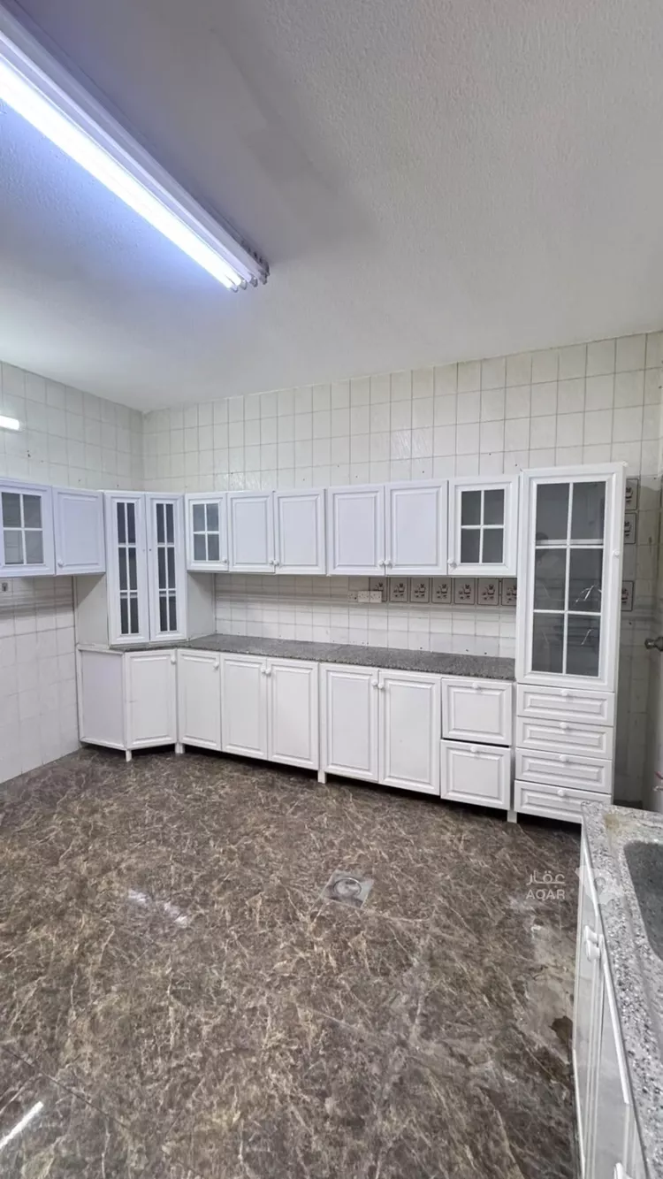 Floor for Rent in Riyadh Ar Rawdah 8