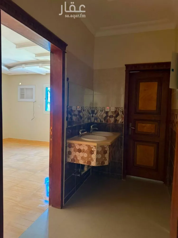 شقة للإيجار في شارع جبل الحضيرة, حي إشبيلية, مدينة الرياض, منطقة الرياض