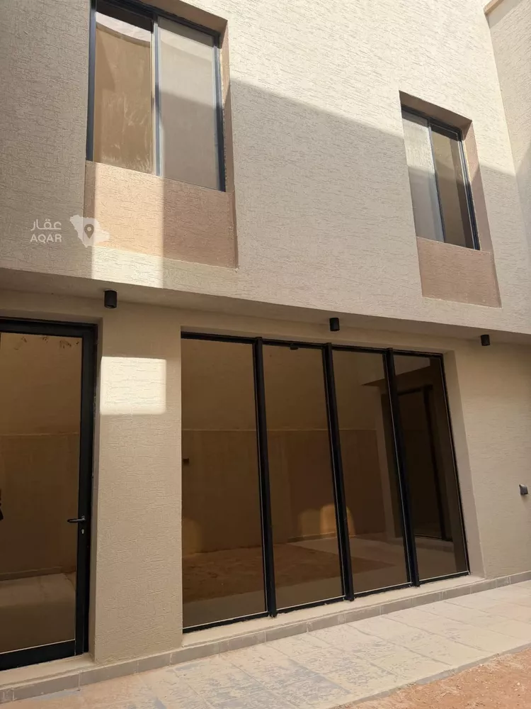 فيلا للإيجار في شارع مطار الملك خالد, حي مطار الملك خالد الدولي, مدينة الرياض, منطقة الرياض 12
