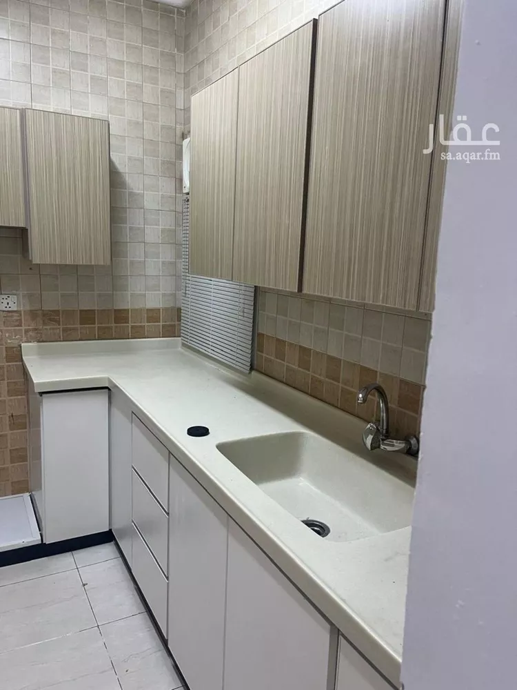 شقة للإيجار في شارع رقم 317, حي ظهرة لبن, مدينة الرياض, منطقة الرياض 8