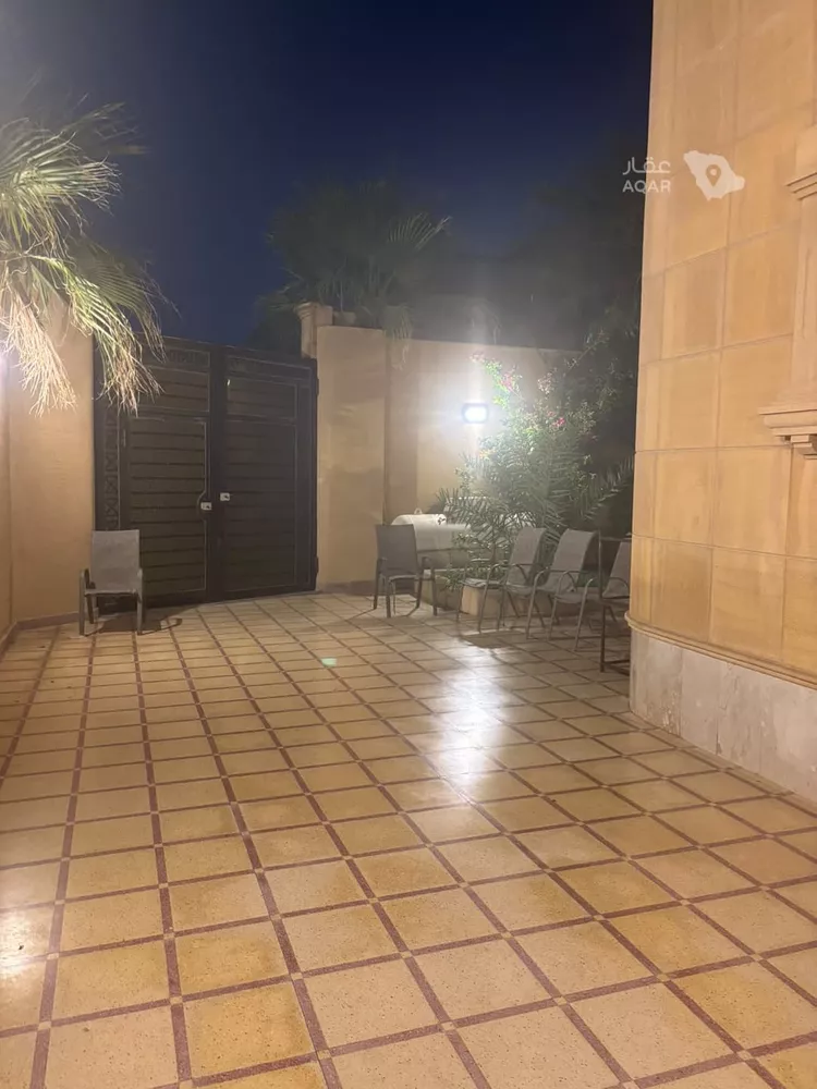 فيلا للبيع في شارع الفسطاط, حي السويدي, مدينة الرياض, منطقة الرياض 6