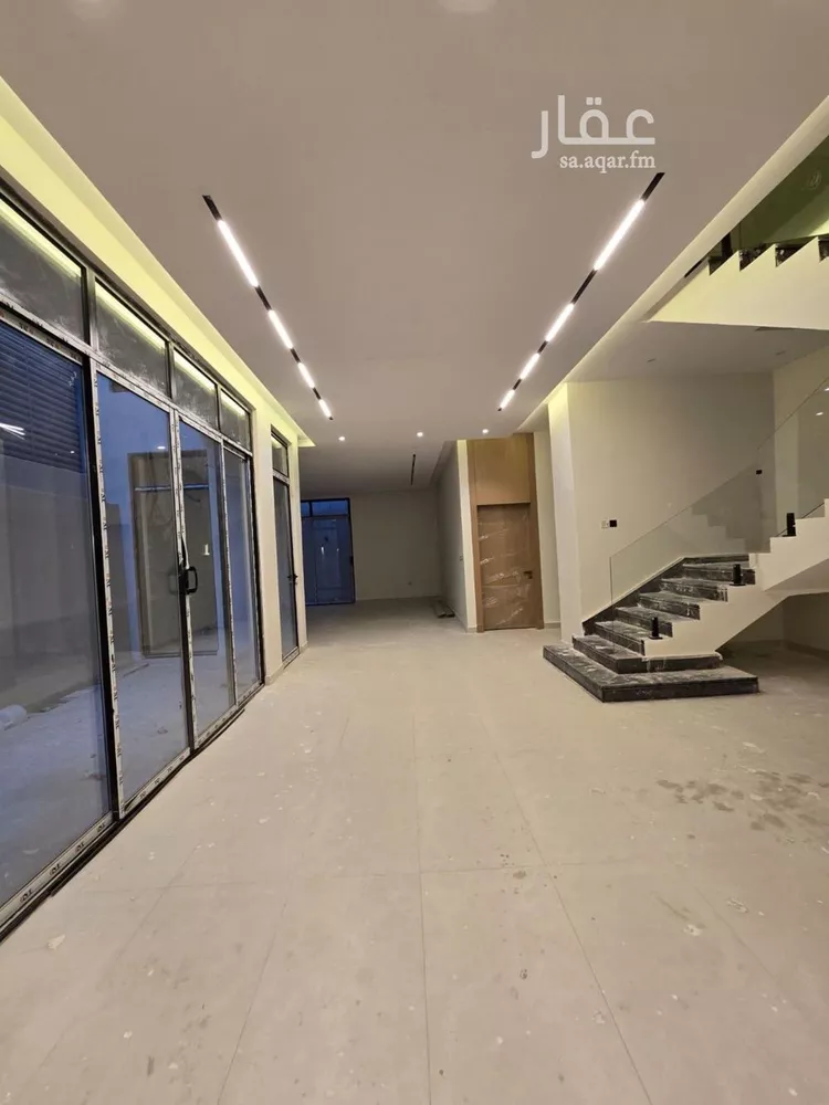 Floor for Sale in Riyadh King Faisal 8