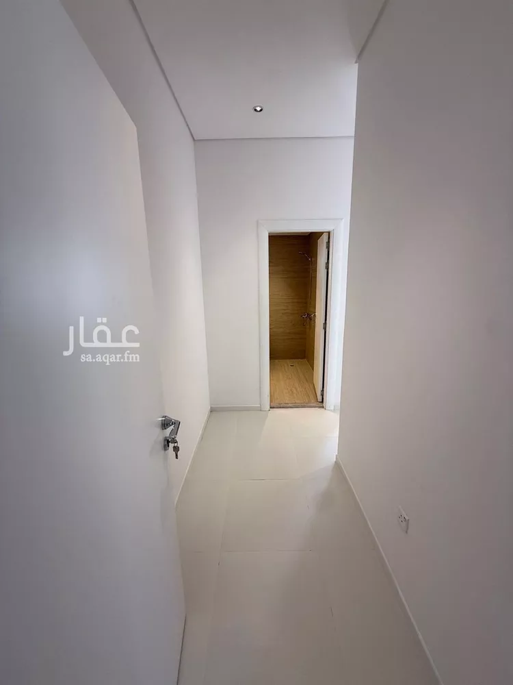 فيلا للإيجار في شارع محمد عبدالملك الهمداني, حي الصفاء, مدينة الرياض, منطقة الرياض صورة 4