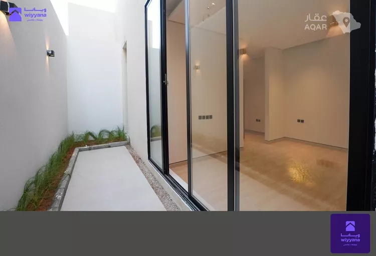 Floor for Sale in Riyadh Al Qirawan 6