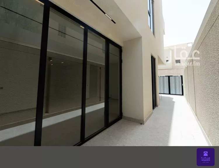 دور للبيع في شارع الحصون, حي الملقا, مدينة الرياض, منطقة الرياض 15