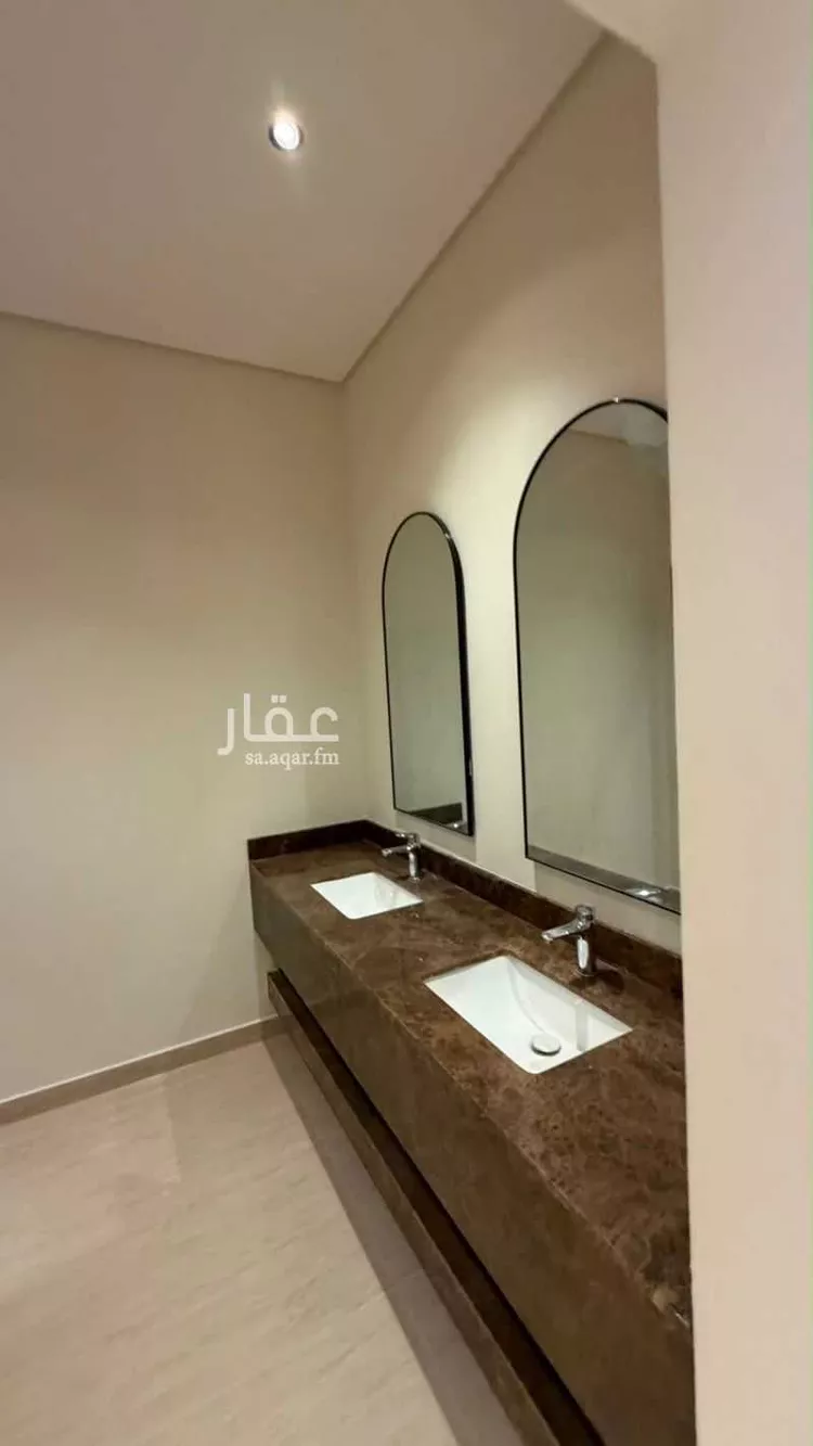 فيلا للبيع في شارع محمد بن زين العابدين, حي المهدية, مدينة الرياض, منطقة الرياض 13