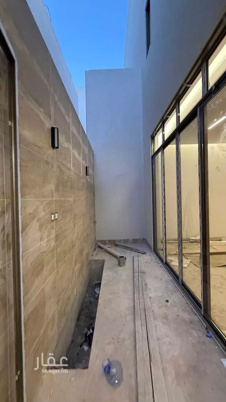 فيلا للبيع في شارع أبي نزار الصنعاني اليمني, حي المهدية, مدينة الرياض, منطقة الرياض 8