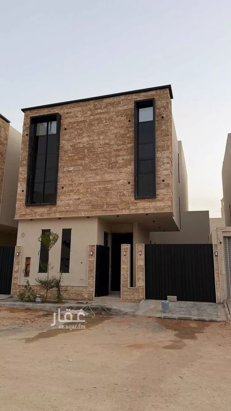 فيلا للبيع في شارع أبي زرعة الهمذاني, حي المهدية, مدينة الرياض, منطقة الرياض صورة 2