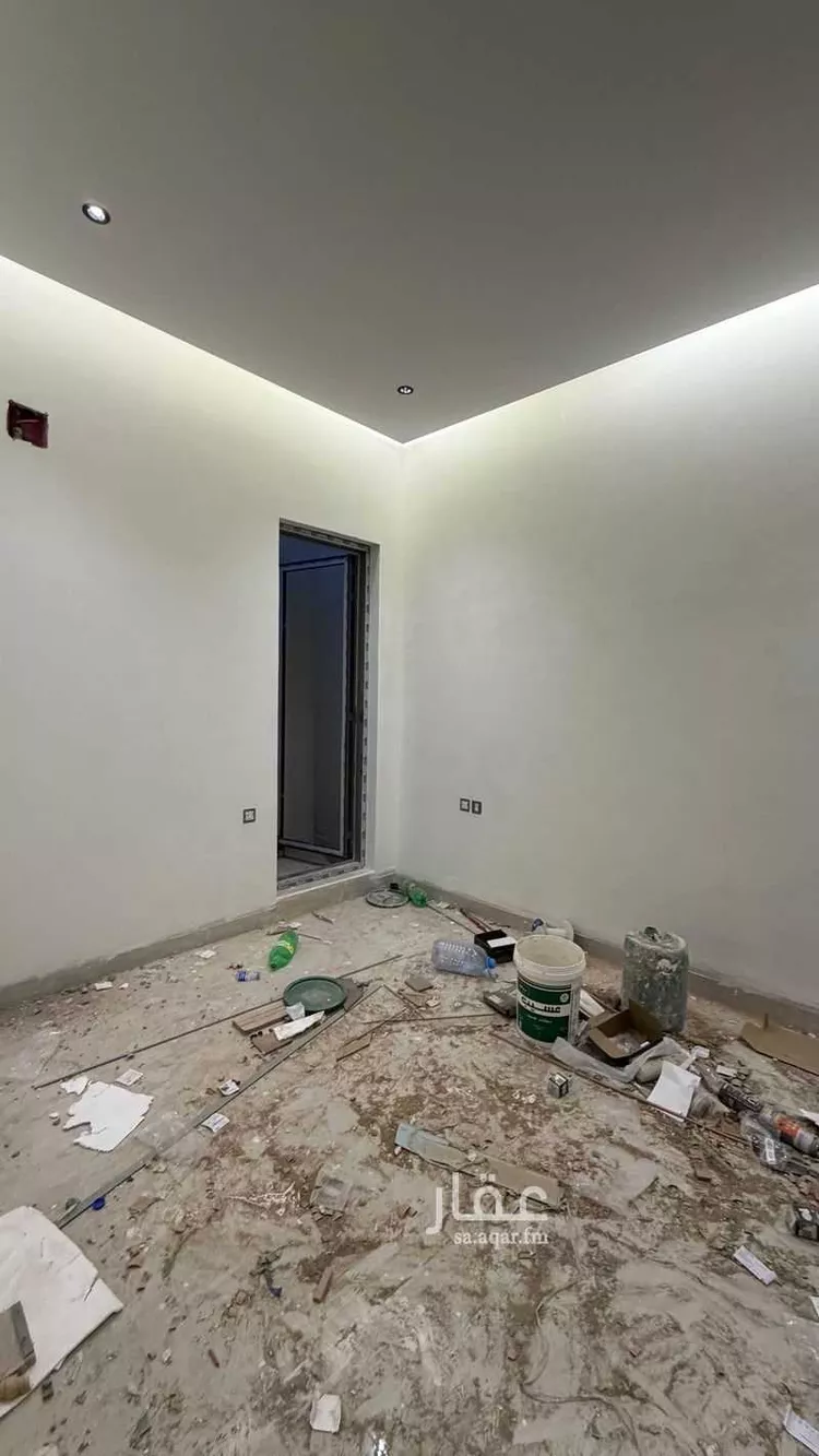 فيلا للبيع في شارع أبي نزار الصنعاني اليمني, حي المهدية, مدينة الرياض, منطقة الرياض 17