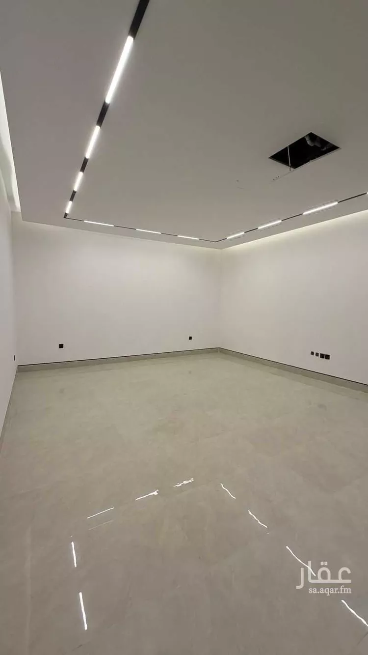 فيلا للبيع في شارع ابن صدقة الغرافي, حي المهدية, مدينة الرياض, منطقة الرياض 16