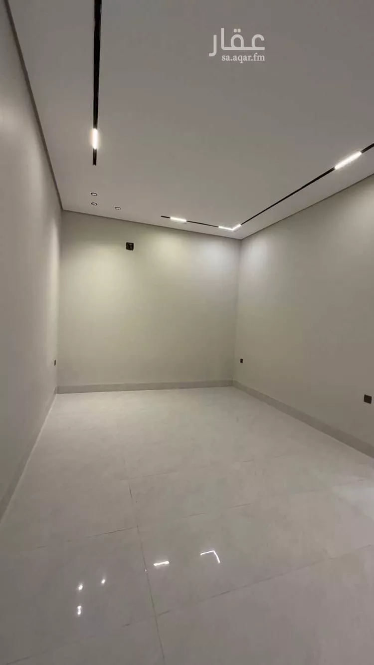 فيلا للبيع في شارع أبي نزار الصنعاني اليمني, حي المهدية, مدينة الرياض, منطقة الرياض 12