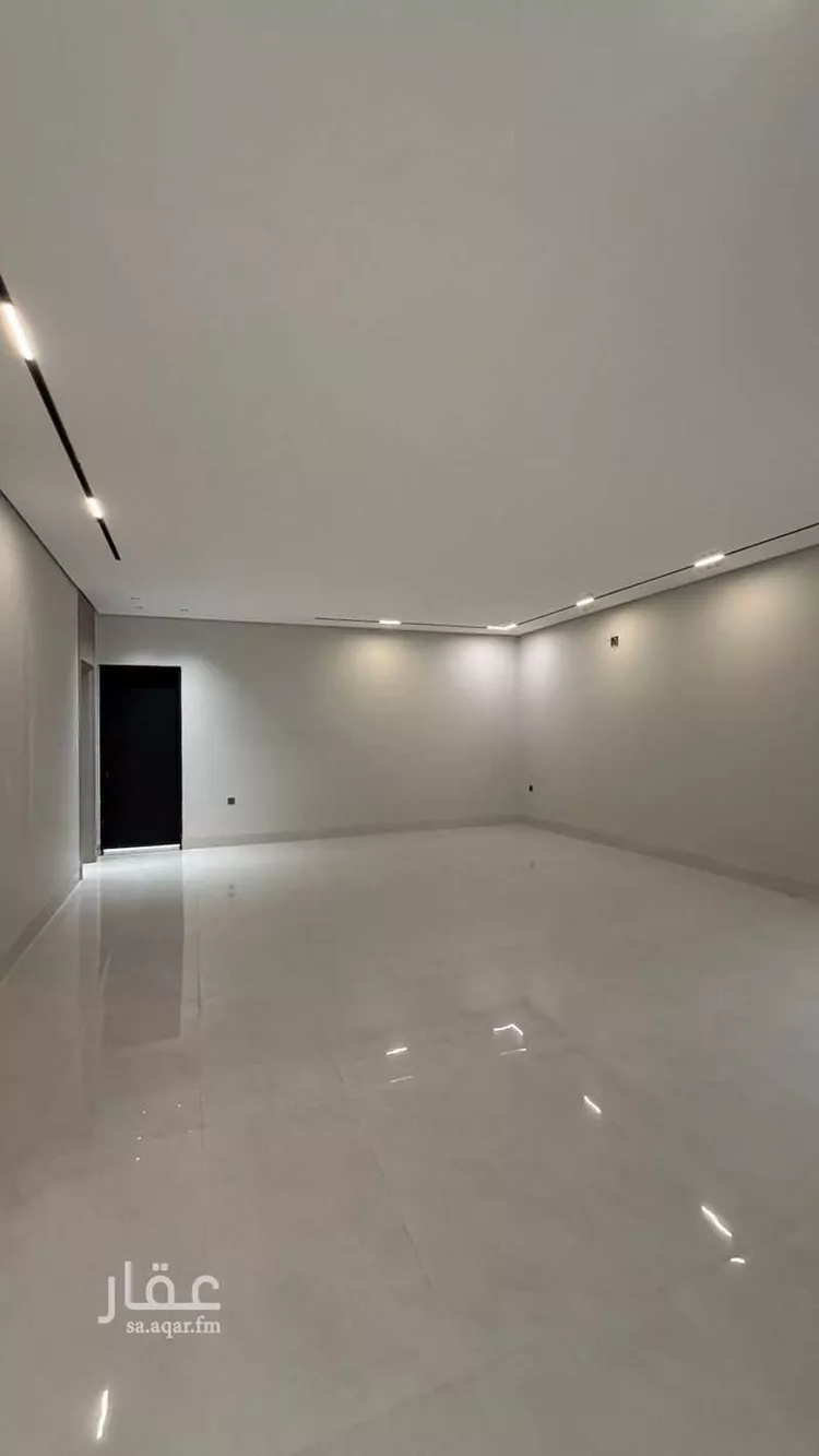 فيلا للبيع في شارع أبي نزار الصنعاني اليمني, حي المهدية, مدينة الرياض, منطقة الرياض 11