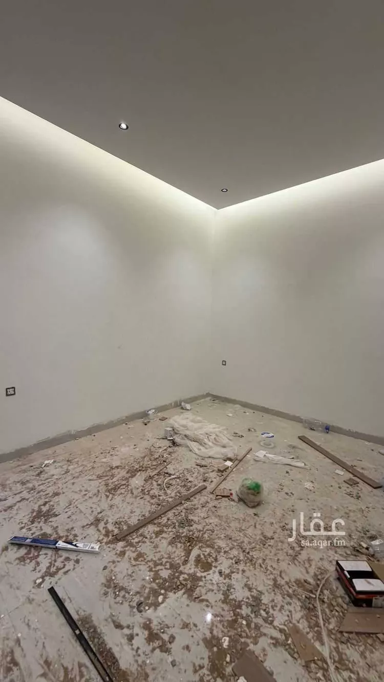 فيلا للبيع في شارع أبي نزار الصنعاني اليمني, حي المهدية, مدينة الرياض, منطقة الرياض 16