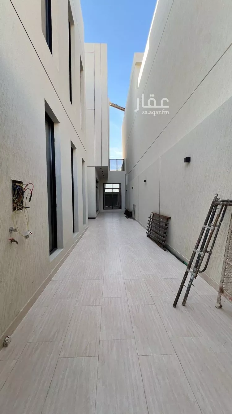 فيلا للبيع في شارع إسماعيل بن حماد, حي المهدية, مدينة الرياض, منطقة الرياض صورة 4