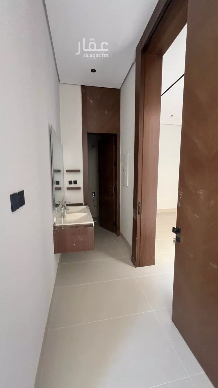 فيلا للبيع في شارع محمد بن أبي بكر القيم, حي المهدية, مدينة الرياض, منطقة الرياض صورة 5
