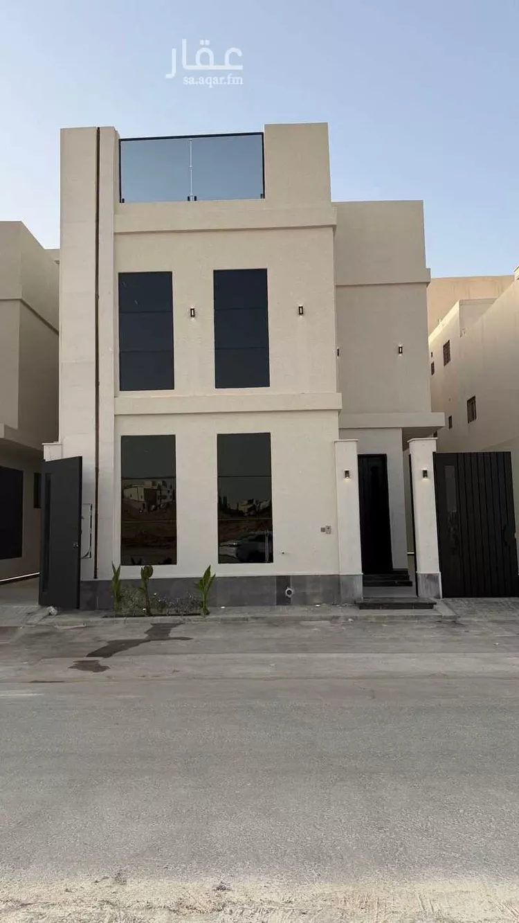 فيلا للبيع في شارع أبي نزار الصنعاني اليمني, حي المهدية, مدينة الرياض, منطقة الرياض صورة 2