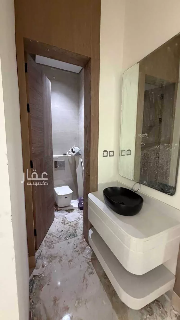فيلا للبيع في شارع أبي نزار الصنعاني اليمني, حي المهدية, مدينة الرياض, منطقة الرياض 11
