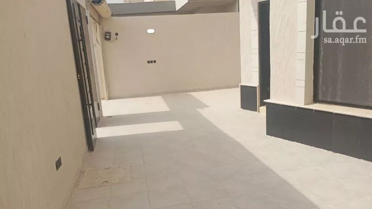 دور للبيع في شارع العزم, حي بدر, مدينة الرياض, منطقة الرياض صورة 4