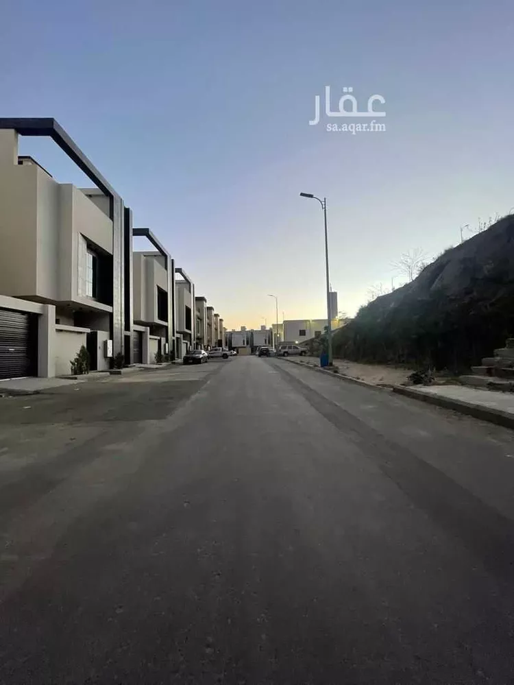 شقة للبيع في شارع الرزان, حي الزهور, مدينة أبها, منطقة عسير صورة 2