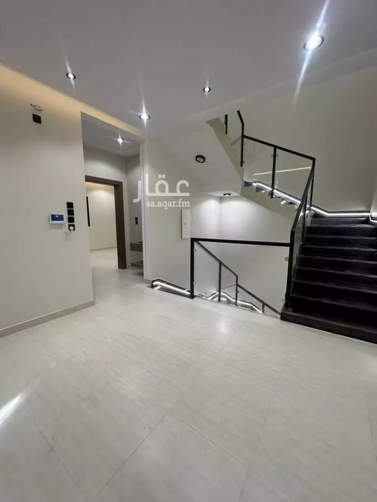 فيلا للبيع في شارع احمد البجلي, حي شمال التضامن, مدينة خميس مشيط, منطقة عسير صورة 2