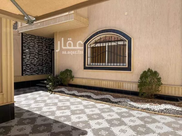 فيلا للبيع في شارع دار المسجد, حي الغدير, مدينة أبها, منطقة عسير صورة 5