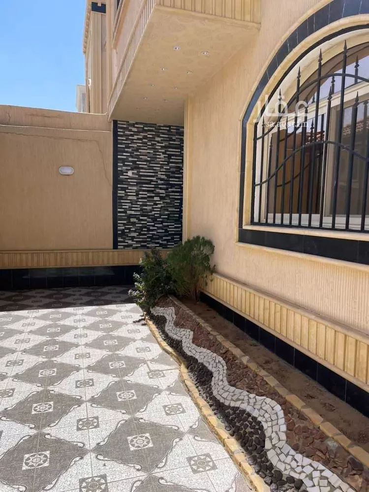 فيلا للبيع في شارع دار المسجد, حي الغدير, مدينة أبها, منطقة عسير صورة 3