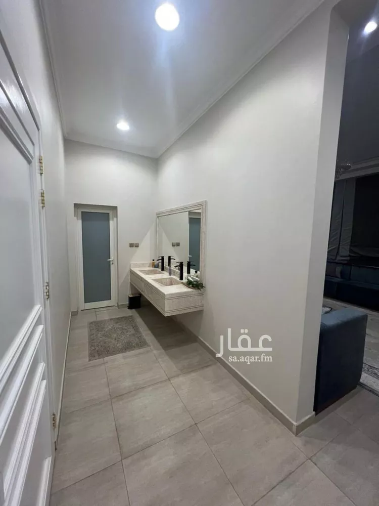 فيلا للبيع في شارع التيسير, حي البحيرة, مدينة الخبر, المنطقة الشرقية صورة 2