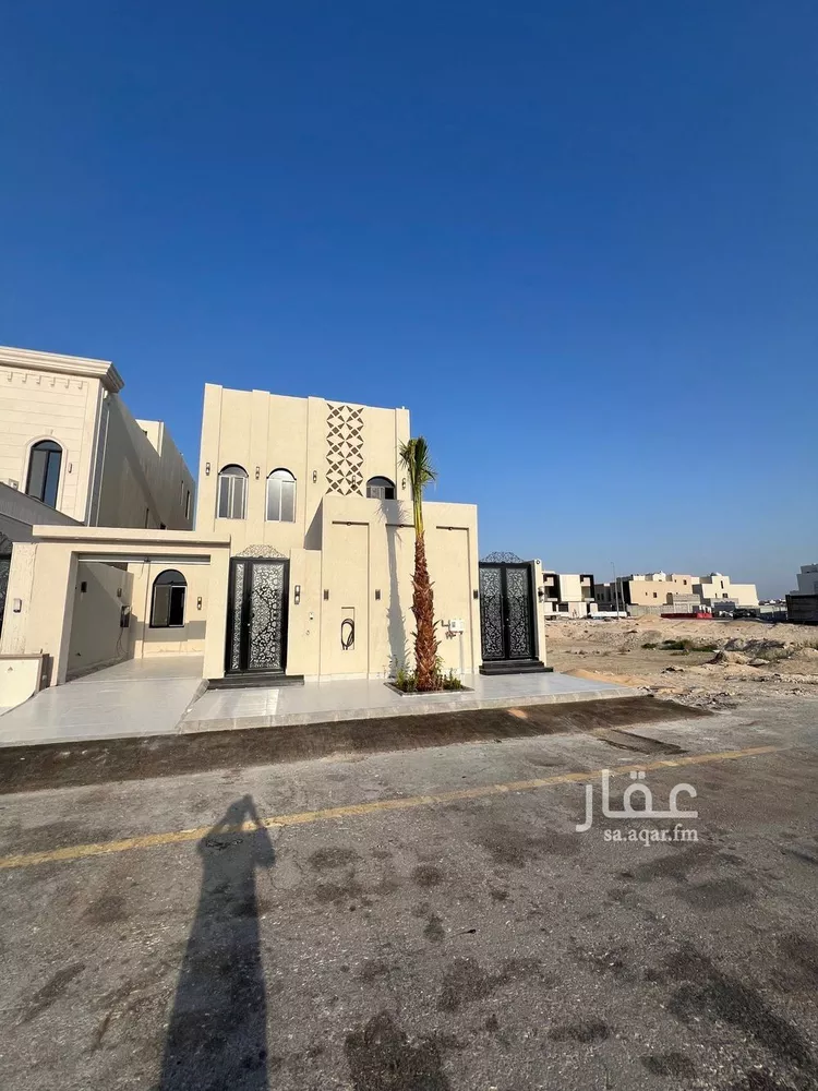 فيلا للبيع في شارع عبدالرحمن ابن كعب الانصاري, حي اللؤلؤ, مدينة الخبر, المنطقة الشرقية صورة 2