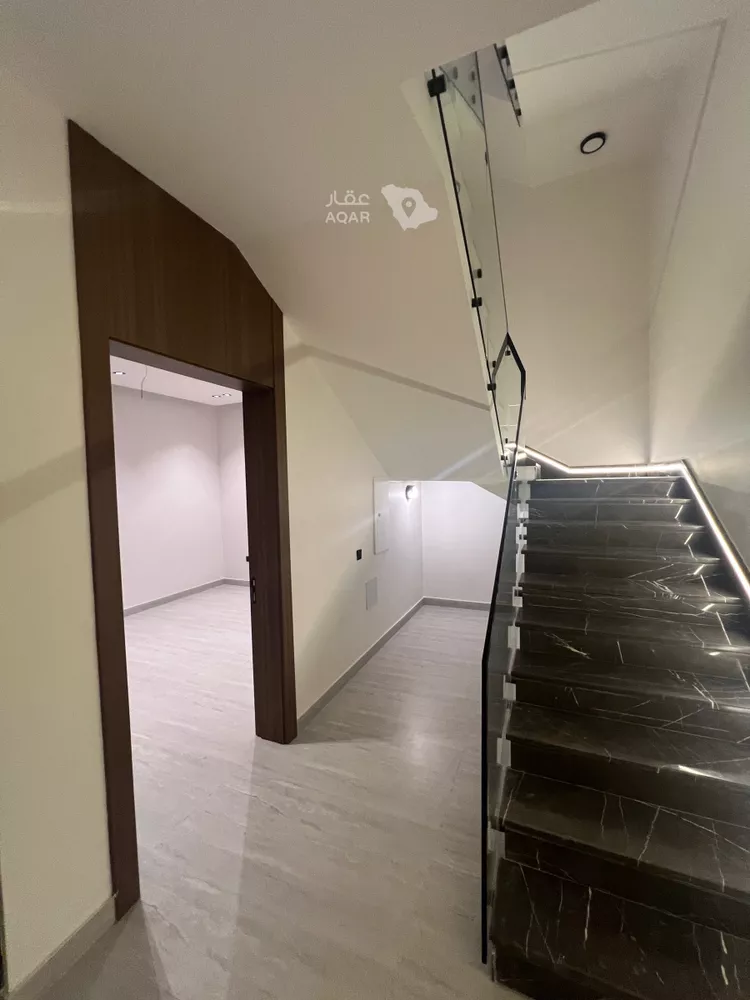 Villa for Sale in Al Khobar Al Amwaj صورة 3