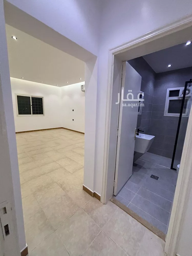 دور للإيجار في شارع المتنبي, حي مغرزات, مدينة الرياض, منطقة الرياض صورة 4